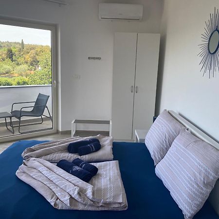 Villa Mara Póla Szoba fotó
